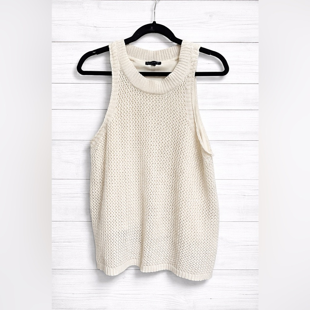 Elegant Sleeveless Knit Top in Cream